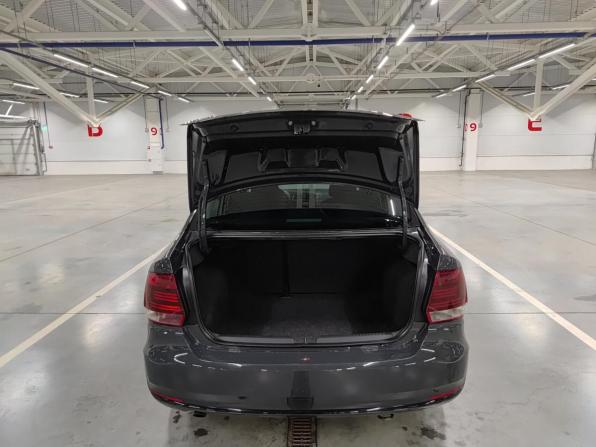 Volkswagen Polo V Рестайлинг с пробегом 2018 года, цена 1 041 000 рублей, 150424 км, седан, Автокод Объявления