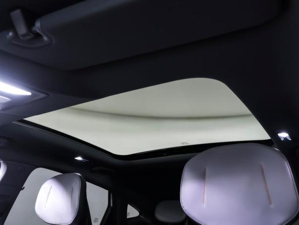 Changan UNI-V I с пробегом 2023 года, цена 2 325 000 рублей, 35111 км, лифтбек, Автокод Объявления