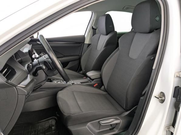 Skoda Octavia IV (A8) с пробегом 2020 года, цена 2 100 000 рублей, 108915 км, лифтбек, Автокод Объявления