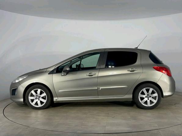 Peugeot 308 I Рестайлинг с пробегом 2013 года, цена 800 000 рублей, 98000 км, хэтчбек, Автокод Объявления