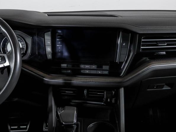 Volkswagen Touareg III с пробегом 2018 года, цена 4 650 000 рублей, 134842 км, внедорожник, Автокод Объявления