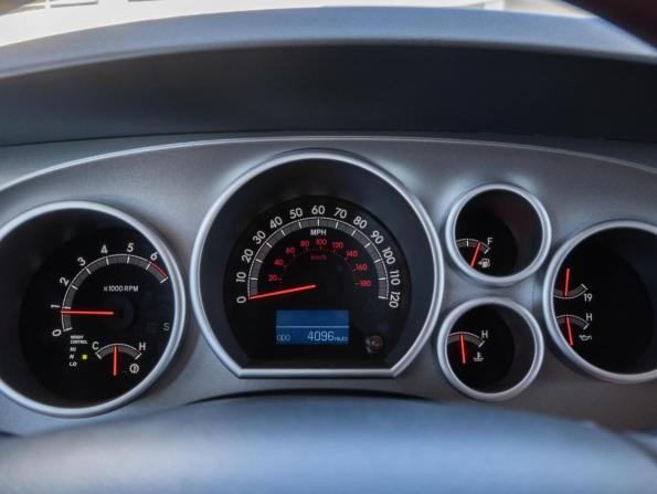 Toyota Sequoia II с пробегом 2014 года, цена 11 850 000 рублей, 6553 км, внедорожник, Автокод Объявления