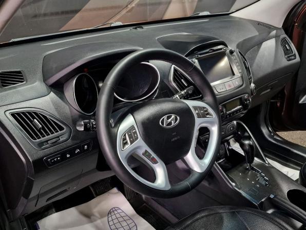 Hyundai ix35 I Рестайлинг с пробегом 2013 года, цена 1 450 000 рублей, 120000 км, внедорожник, Автокод Объявления