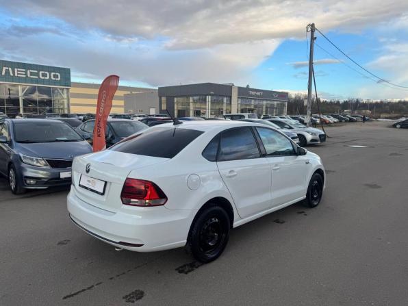 Volkswagen Polo V Рестайлинг с пробегом 2018 года, цена 913 000 рублей, 184595 км, седан, Автокод Объявления