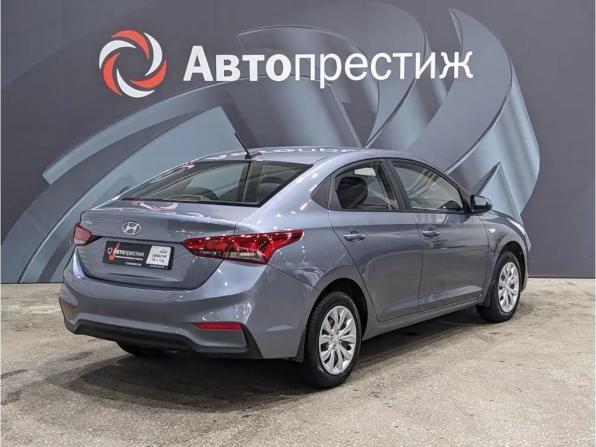 Hyundai Solaris II с пробегом 2017 года, цена 970 000 рублей, 201478 км, седан, Автокод Объявления