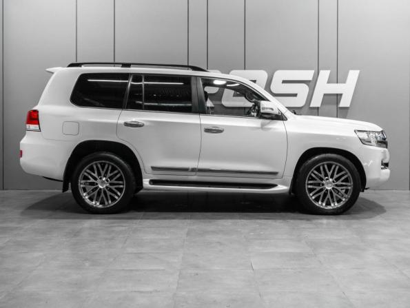 Toyota Land Cruiser 200 Series Рестайлинг 2 с пробегом 2018 года, цена 6 839 000 рублей, 176053 км, внедорожник, Автокод Объявления