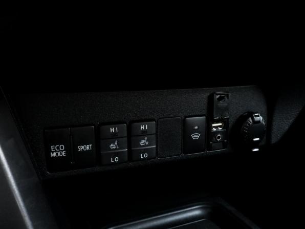 Toyota RAV4 IV (XA40) Рестайлинг с пробегом 2017 года, цена 2 130 000 рублей, 187439 км, внедорожник, Автокод Объявления