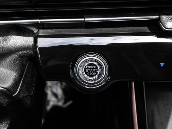 Omoda C5 I с пробегом 2023 года, цена 1 799 000 рублей, 64801 км, внедорожник, Автокод Объявления