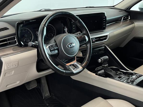 Kia K5 III с пробегом 2020 года, цена 2 320 000 рублей, 119862 км, седан, Автокод Объявления