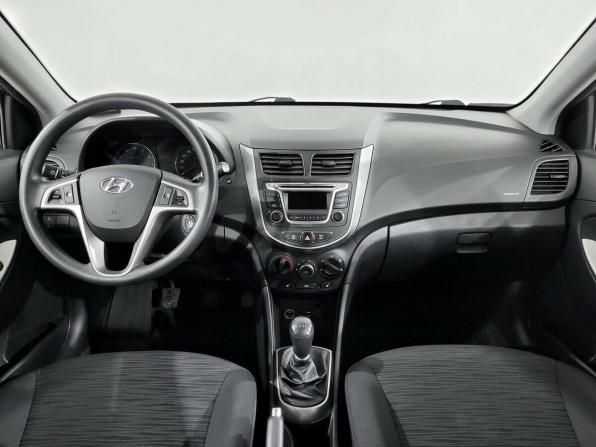 Hyundai Solaris I Рестайлинг с пробегом 2016 года, цена 960 000 рублей, 155454 км, хэтчбек, Автокод Объявления
