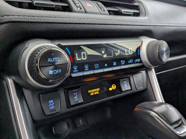 Toyota RAV4 V (XA50) с пробегом 2021 года, цена 3 700 000 рублей, 163197 км, внедорожник, Автокод Объявления