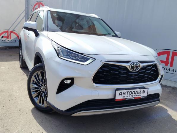 Toyota Highlander IV (XU70) с пробегом 2025 года, цена 5 950 000 рублей, 28 км, внедорожник, Автокод Объявления