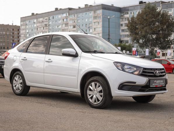 Lada (ВАЗ) Granta I Рестайлинг с пробегом 2022 года, цена 709 000 рублей, 49607 км, лифтбек, Автокод Объявления