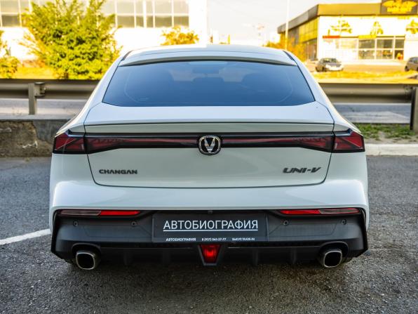 Changan UNI-V I с пробегом 2024 года, цена 2 398 000 рублей, 36817 км, лифтбек, Автокод Объявления