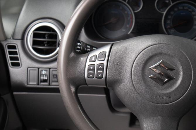 Suzuki SX4 I (Classic) Рестайлинг с пробегом 2013 года, цена 899 000 рублей, 153861 км, хэтчбек, Автокод Объявления