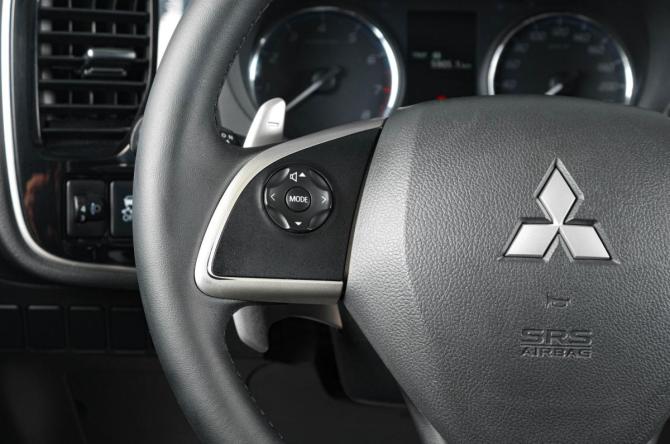 Mitsubishi Outlander III с пробегом 2012 года, цена 1 409 000 рублей, 201259 км, внедорожник, Автокод Объявления