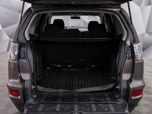 Mitsubishi Outlander II Рестайлинг с пробегом 2010 года, цена 990 000 рублей, 215000 км, внедорожник, Автокод Объявления