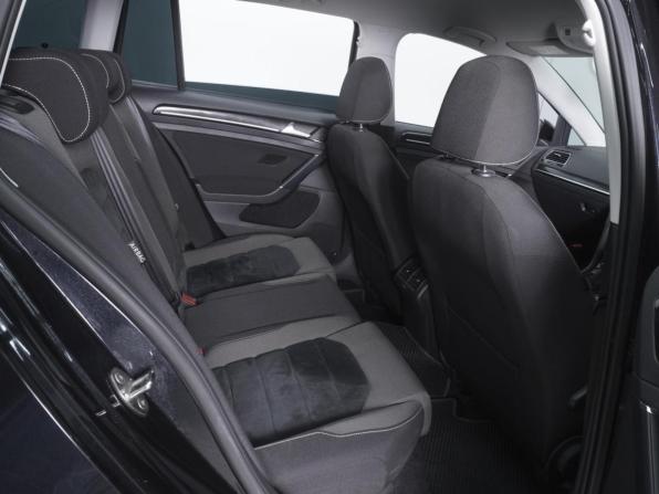 Volkswagen Golf VII с пробегом 2014 года, цена 1 330 000 рублей, 93330 км, универсал, Автокод Объявления