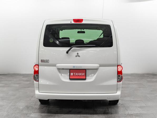 Mitsubishi Delica D:3 с пробегом 2011 года, цена 1 275 000 рублей, 157815 км, минивэн, Автокод Объявления