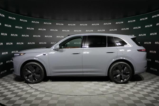 Новый Li Auto (Lixiang) L7 I Рестайлинг 2025 года, цена 10 950 585 рублей, внедорожник, Автокод Объявления