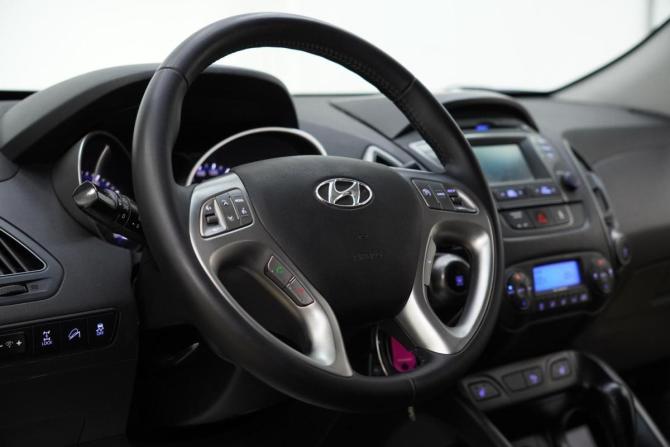 Hyundai ix35 I Рестайлинг с пробегом 2015 года, цена 1 089 000 рублей, 110607 км, внедорожник, Автокод Объявления