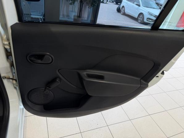 Renault Logan II с пробегом 2017 года, цена 480 000 рублей, 179152 км, седан, Автокод Объявления