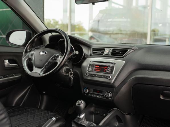 Kia Rio III Рестайлинг с пробегом 2016 года, цена 820 000 рублей, 156077 км, хэтчбек, Автокод Объявления