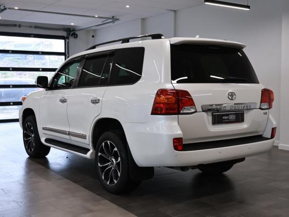 Toyota Land Cruiser 200 Series Рестайлинг 2 с пробегом 2015 года, цена 4 150 000 рублей, 258311 км, внедорожник, Автокод Объявления