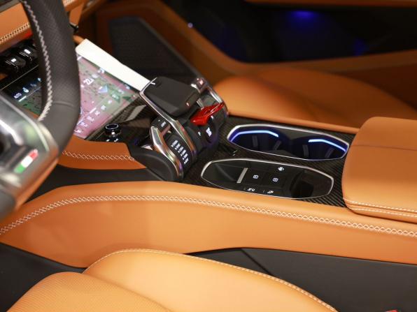 Lamborghini Urus I Рестайлинг с пробегом 2025 года, цена 43 000 000 рублей, 82 км, внедорожник, Автокод Объявления
