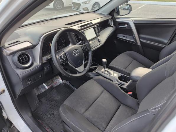 Toyota RAV4 IV (XA40) Рестайлинг с пробегом 2018 года, цена 2 190 000 рублей, 179463 км, внедорожник, Автокод Объявления