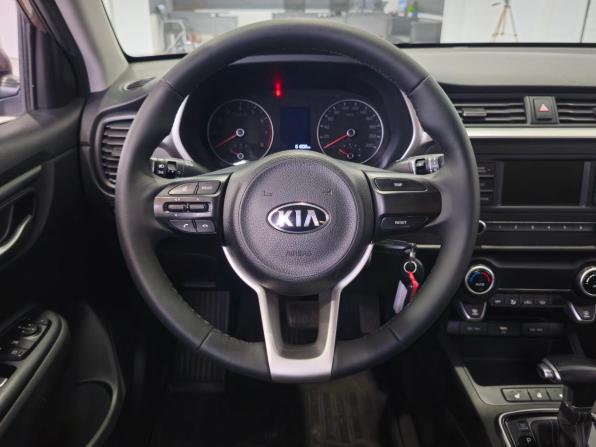Kia Rio IV Рестайлинг с пробегом 2021 года, цена 1 870 000 рублей, 60000 км, седан, Автокод Объявления