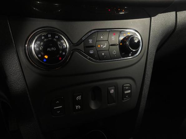 Renault Logan II с пробегом 2014 года, цена 614 000 рублей, 235670 км, седан, Автокод Объявления