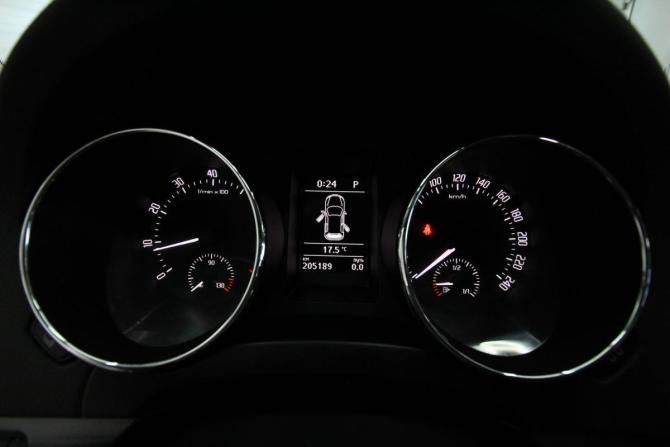 Skoda Yeti I Рестайлинг с пробегом 2015 года, цена 1 100 000 рублей, 205177 км, внедорожник, Автокод Объявления