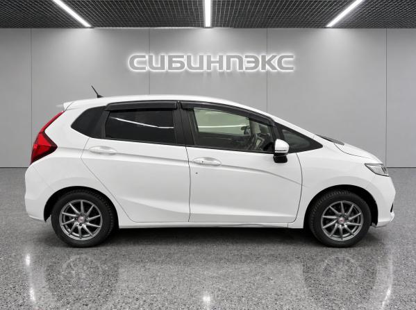 Honda Fit III Рестайлинг с пробегом 2019 года, цена 1 219 000 рублей, 82000 км, хэтчбек, Автокод Объявления