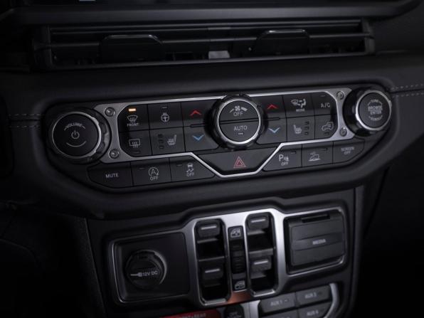 Jeep Wrangler IV (JL) Рестайлинг с пробегом 2025 года, цена 8 600 000 рублей, 40 км, внедорожник, Автокод Объявления