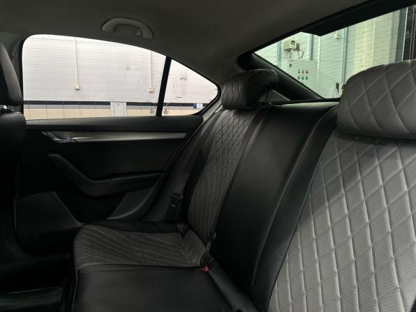 Skoda Octavia III (A7) Рестайлинг с пробегом 2018 года, цена 1 319 900 рублей, 187726 км, лифтбек, Автокод Объявления