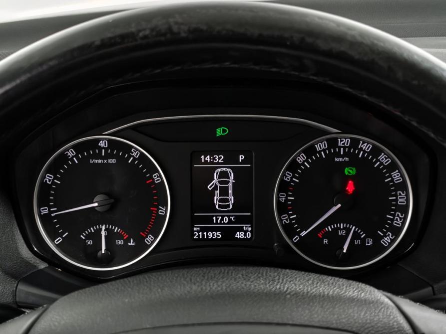 Skoda Octavia II (A5) Рестайлинг Санкт-Петербург  - изображение 18