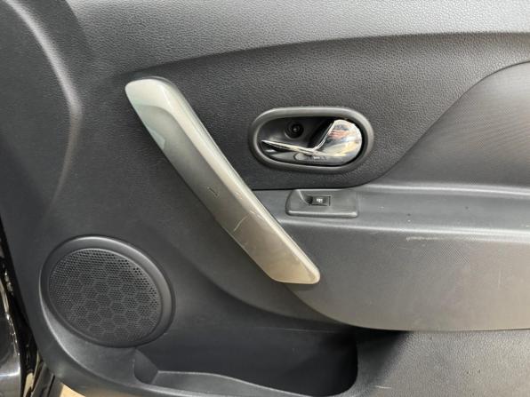 Renault Sandero II с пробегом 2018 года, цена 1 051 000 рублей, 134280 км, хэтчбек, Автокод Объявления