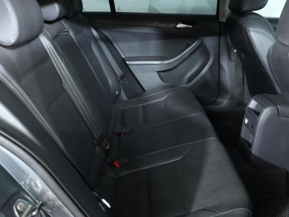 Volkswagen Jetta VI с пробегом 2011 года, цена 749 000 рублей, 226218 км, седан, Автокод Объявления
