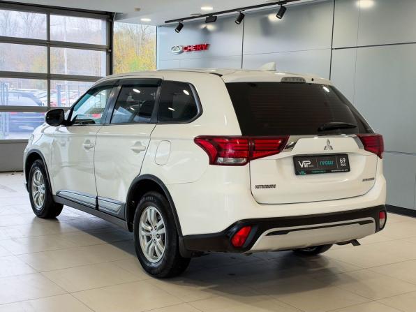 Mitsubishi Outlander III Рестайлинг 3 с пробегом 2019 года, цена 2 275 000 рублей, 79271 км, внедорожник, Автокод Объявления