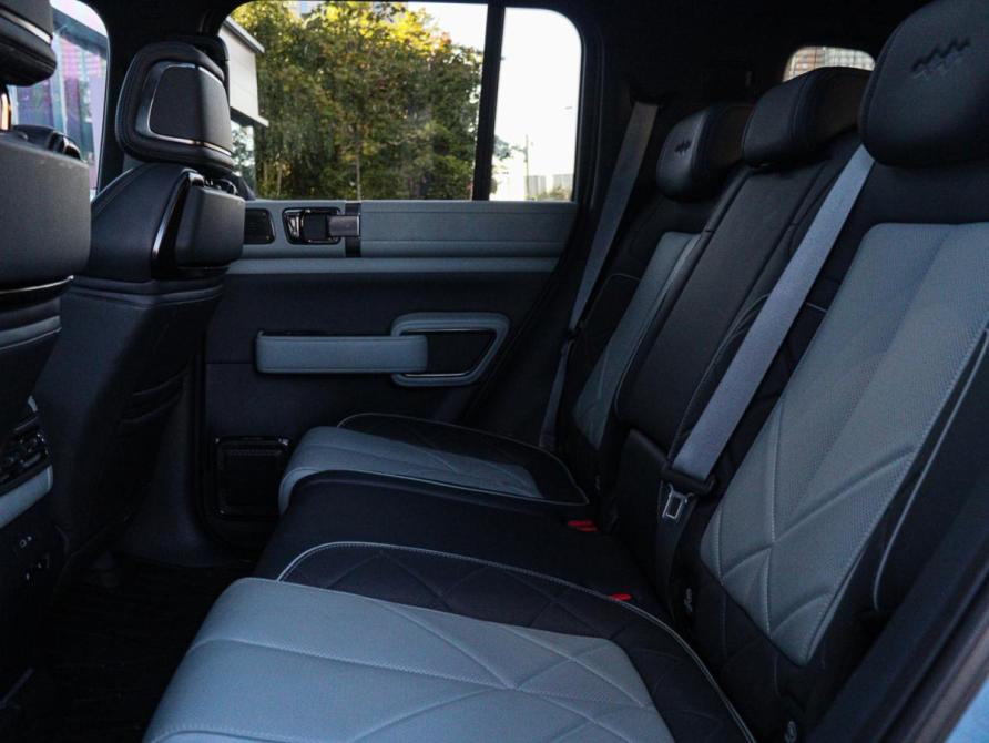 BYD FangChengBao Leopard 5 I Москва  - изображение 8