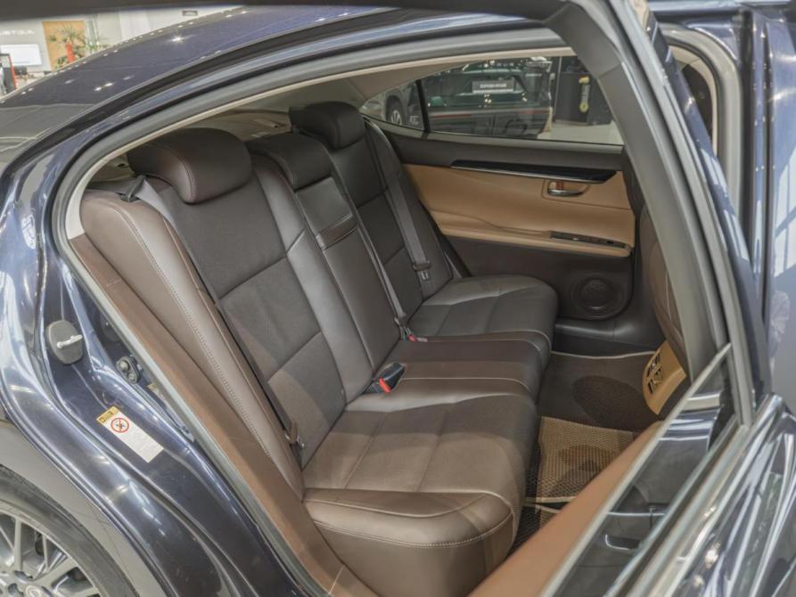 Lexus ES VI Рестайлинг Мурманск  - изображение 10