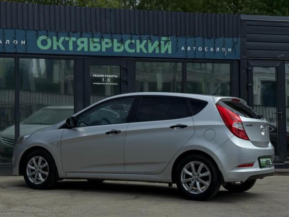 Hyundai Solaris I Рестайлинг с пробегом 2015 года, цена 899 000 рублей, 90000 км, хэтчбек, Автокод Объявления