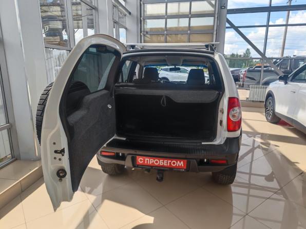 Chevrolet Niva I Рестайлинг с пробегом 2017 года, цена 740 532 рубля, 78000 км, внедорожник, Автокод Объявления