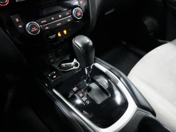 Nissan Qashqai II с пробегом 2016 года, цена 1 733 000 рублей, 126000 км, внедорожник, Автокод Объявления