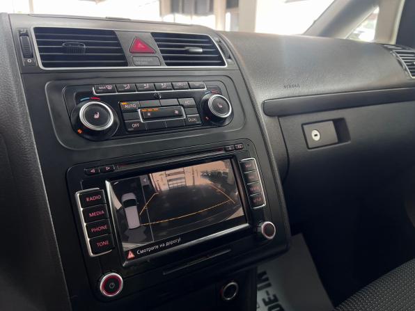Volkswagen Touran I Рестайлинг 2 с пробегом 2011 года, цена 745 000 рублей, 264043 км, компактвэн, Автокод Объявления