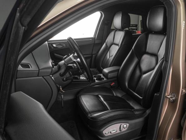 Porsche Macan I с пробегом 2018 года, цена 4 280 000 рублей, 124805 км, внедорожник, Автокод Объявления