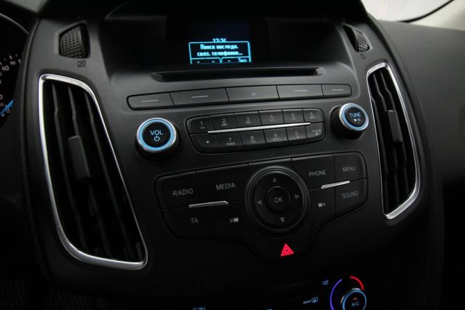 Ford Focus III Рестайлинг с пробегом 2018 года, цена 1 200 000 рублей, 82797 км, хэтчбек, Автокод Объявления