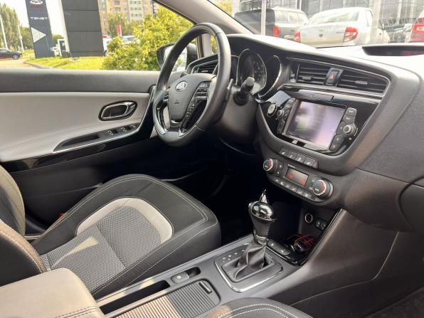 Kia Ceed II Рестайлинг с пробегом 2016 года, цена 1 380 000 рублей, 86206 км, хэтчбек, Автокод Объявления