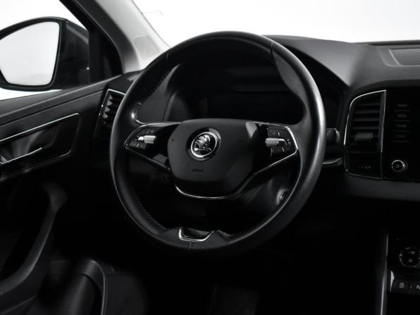 Skoda Karoq I с пробегом 2020 года, цена 2 490 000 рублей, 70000 км, внедорожник, Автокод Объявления